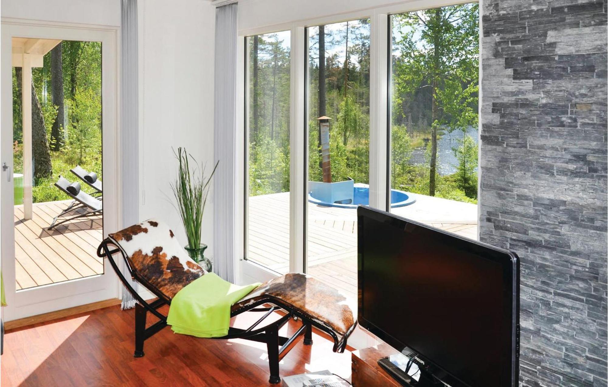 Nice Home In Sunne With Jacuzzi Alvsatern Exterior foto
